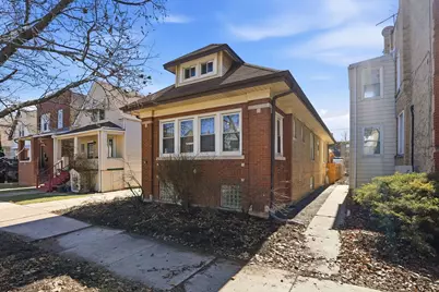 5021 W Berenice Avenue, Chicago, IL 60641 - Photo 2