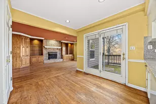856 Bemis Rd, Glen Ellyn, IL 60137 - Photo 16