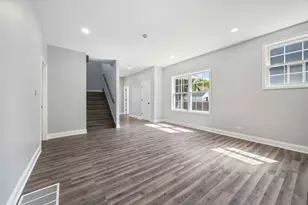 907 Glenwood Ave, Joliet, IL 60435 - Photo 12