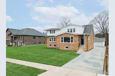 8110 Lockwood Avenue, Burbank, IL 60459 - Photo 2