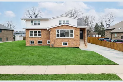 8110 Lockwood Avenue, Burbank, IL 60459 - Photo 1