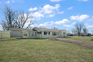 42 Hanson Dr, Bourbonnais, IL 60914 - Photo 16