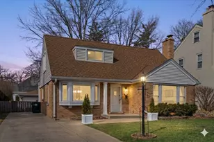 1104 S Lincoln Ave, Park Ridge, IL 60068 - Photo 1