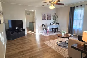 174 N Elm St, Herscher, IL 60941 - Photo 2