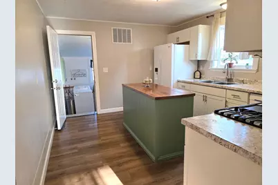 174 N Elm Street, Herscher, IL 60941 - Photo 4