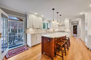 629 Courtland Cir, Western Springs, IL 60558 - Photo 10