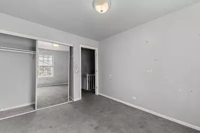 7945 S Phillips Avenue, Chicago, IL 60617 - Photo 6