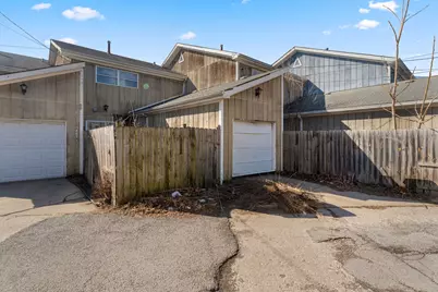 7945 S Phillips Avenue, Chicago, IL 60617 - Photo 18