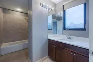 222 S Racine Ave, Chicago, IL 60607 - Photo 12