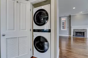 819 Foster St, Evanston, IL 60201 - Photo 12