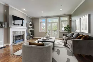 819 Foster St, Evanston, IL 60201 - Photo 2