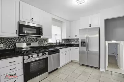 5500 W 83rd Place, Burbank, IL 60459 - Photo 10