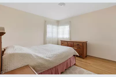 8145 N Grand Court, Niles, IL 60714 - Photo 10