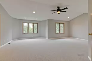 279 Brunswick Dr, Buffalo Grove, IL 60089 - Photo 18