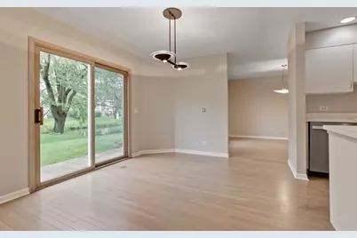 279 Brunswick Drive, Buffalo Grove, IL 60089 - Photo 14