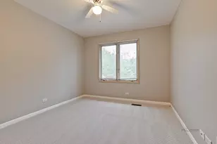 279 Brunswick Dr, Buffalo Grove, IL 60089 - Photo 22