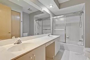 279 Brunswick Dr, Buffalo Grove, IL 60089 - Photo 24