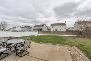 800 Maplewood Dr, Minooka, IL 60447 - Photo 18