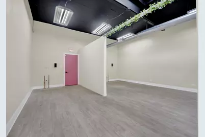 7055 N Clark Street, Chicago, IL 60626 - Photo 16