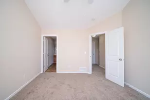 635 Stonegate Dr, Sycamore, IL 60178 - Photo 14