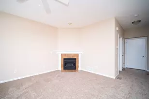 635 Stonegate Dr, Sycamore, IL 60178 - Photo 10