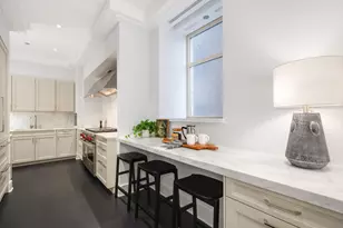 118 E Erie St, Chicago, IL 60611 - Photo 16