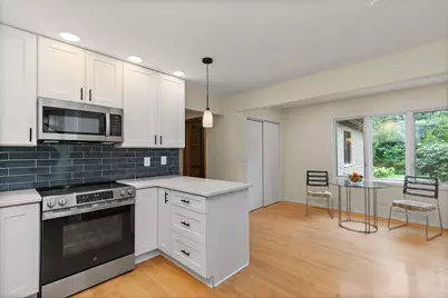 2916 Skyline Drive, Crystal Lake, IL 60012 - Photo 10