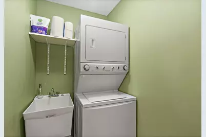 2916 Skyline Drive, Crystal Lake, IL 60012 - Photo 24