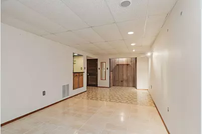 2916 Skyline Drive, Crystal Lake, IL 60012 - Photo 36