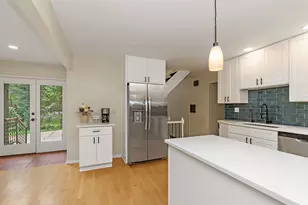 2916 Skyline Dr, Crystal Lake, IL 60012 - Photo 8