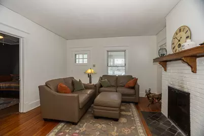 219 W Oak Avenue, Wheaton, IL 60187 - Photo 10