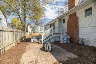 219 W Oak Ave, Wheaton, IL 60187 - Photo 30