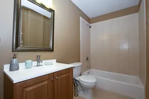 4755 S St Lawrence Ave, Chicago, IL 60615 - Photo 8