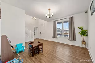 3553 Doral Dr, Elgin, IL 60124 - Photo 8