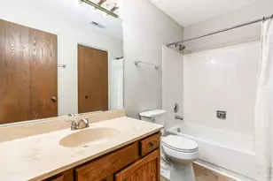 176 Grove Ave, Des Plaines, IL 60016 - Photo 16