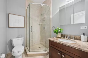 630 W Wellington Ave, Chicago, IL 60657 - Photo 38