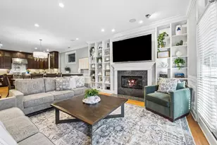 630 W Wellington Ave, Chicago, IL 60657 - Photo 8