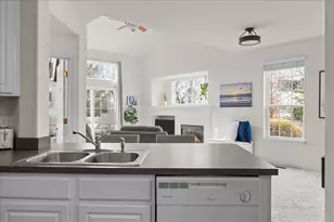 263 Lillian Ct, Geneva, IL 60134 - Photo 10