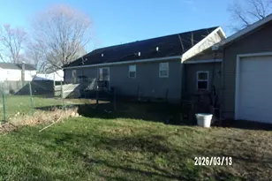 106 E Allen St, Kentland, IN 47951 - Photo 12