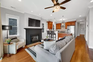 1040 W Polk St, Chicago, IL 60607 - Photo 8