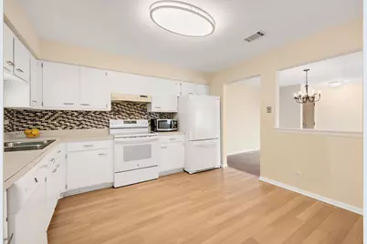 714 Walnut Drive #405, Darien, IL 60561 - Photo 8