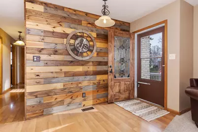 205 N Crestview Drive, Pontiac, IL 61764 - Photo 4