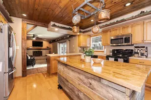 205 N Crestview Dr, Pontiac, IL 61764 - Photo 10