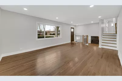 5945 Cleveland Street, Morton Grove, IL 60053 - Photo 4