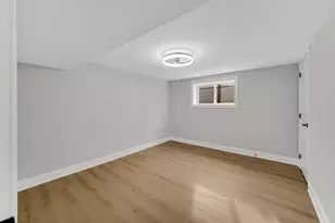 5945 Cleveland St, Morton Grove, IL 60053 - Photo 10