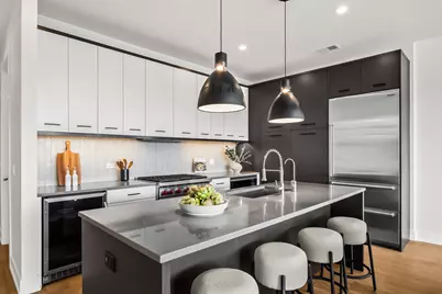 1203 W Augusta Boulevard #3N, Chicago, IL 60642 - Photo 8