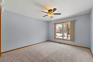 4305 Fairfax Dr, Crystal Lake, IL 60014 - Photo 36