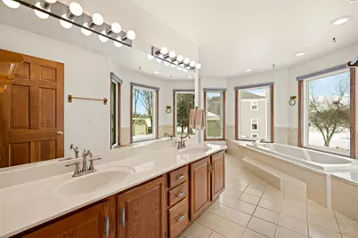 4305 Fairfax Drive, Crystal Lake, IL 60014 - Photo 30