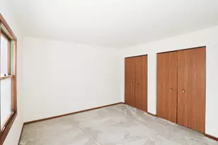 100 Barberry Dr, Crystal Lake, IL 60014 - Photo 16