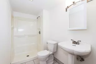 100 Barberry Dr, Crystal Lake, IL 60014 - Photo 24